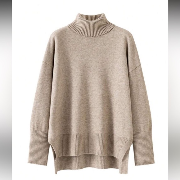 Sweaters - Beige Oversized Crewneck Sweater - Women